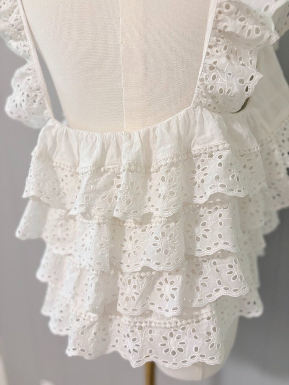 Sezane Lia Blouse Ecru US 8 EU 40 Organic Cotton Eyelet Ruffle Scalloped Top - Picture 12 of 15